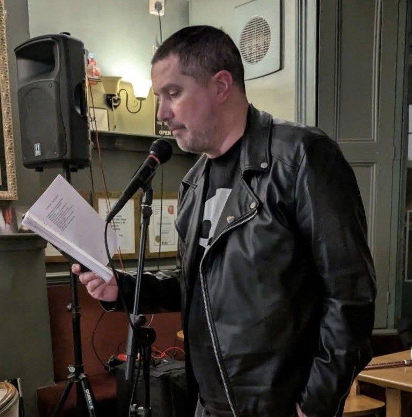 Headliner @ Voices&nbsp;Poetry